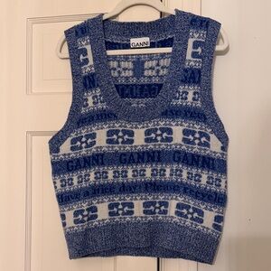 Ganni blue and white sweater vest size L